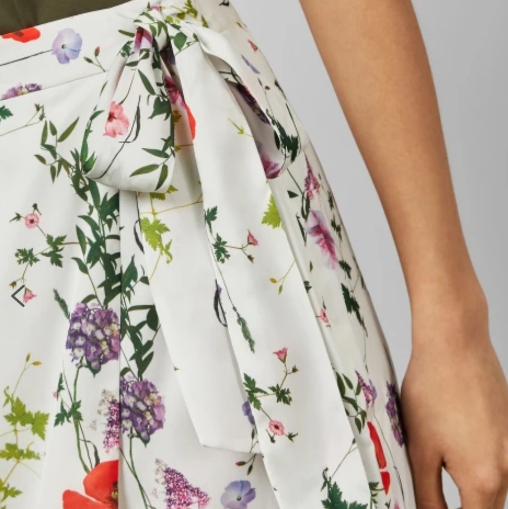🍒NWT🍒 TED BAKER FLORAL WRAP SKIRT - Picture 7 of 8